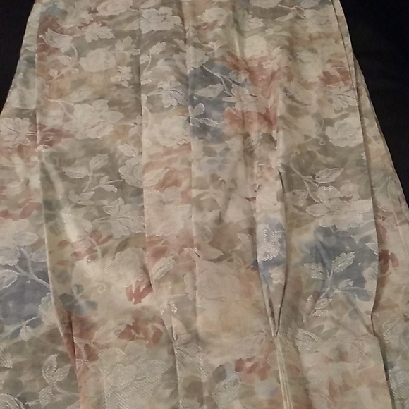 Jcpenney Classic Traditions Pinch Pleated Curtains 2 Panels Floral Print 24x82 - Picture 6 of 8